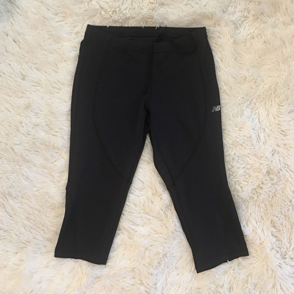 New Balance Black Lightening Dry Capri Leggings - Picture 3 of 16